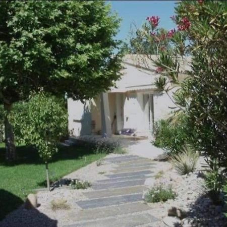 … Et La Fourmi Villa Saumane-de-Vaucluse Bagian luar foto