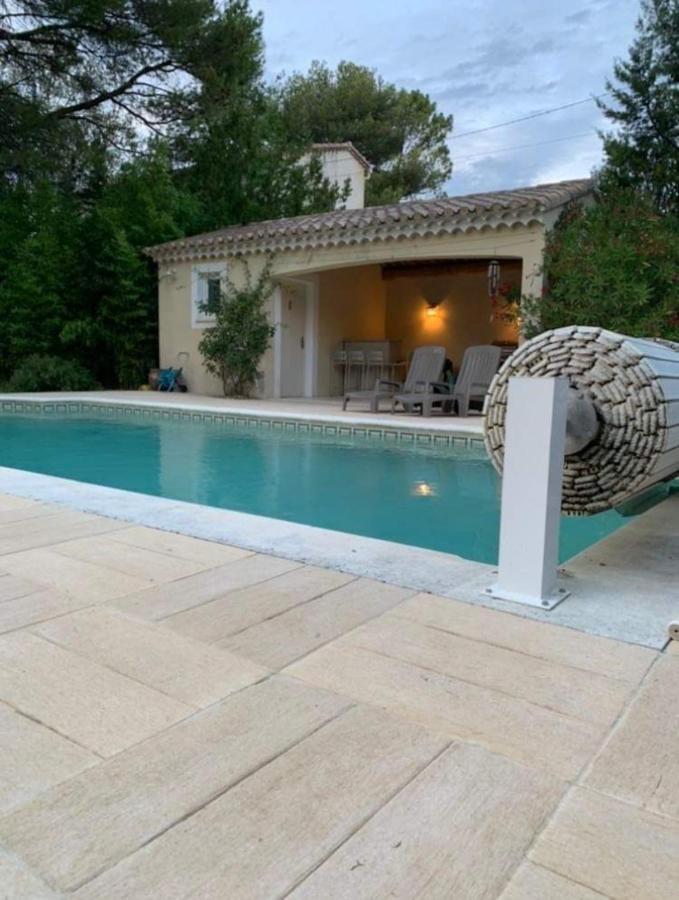 … Et La Fourmi Villa Saumane-de-Vaucluse Bagian luar foto