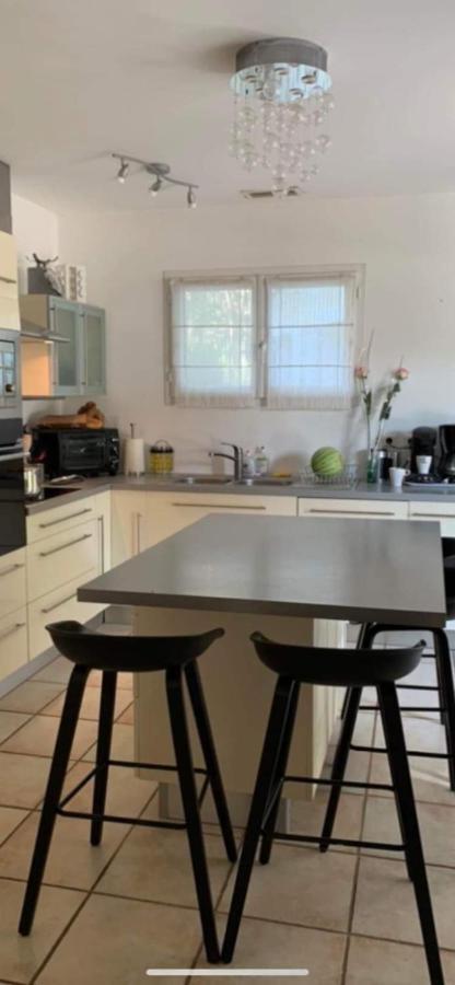 … Et La Fourmi Villa Saumane-de-Vaucluse Bagian luar foto