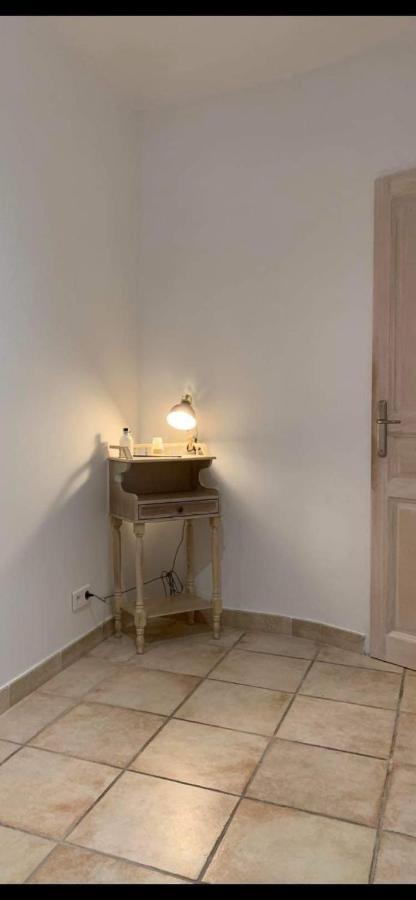 … Et La Fourmi Villa Saumane-de-Vaucluse Bagian luar foto