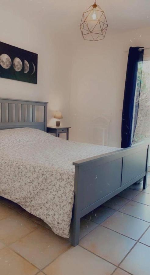 … Et La Fourmi Villa Saumane-de-Vaucluse Bagian luar foto