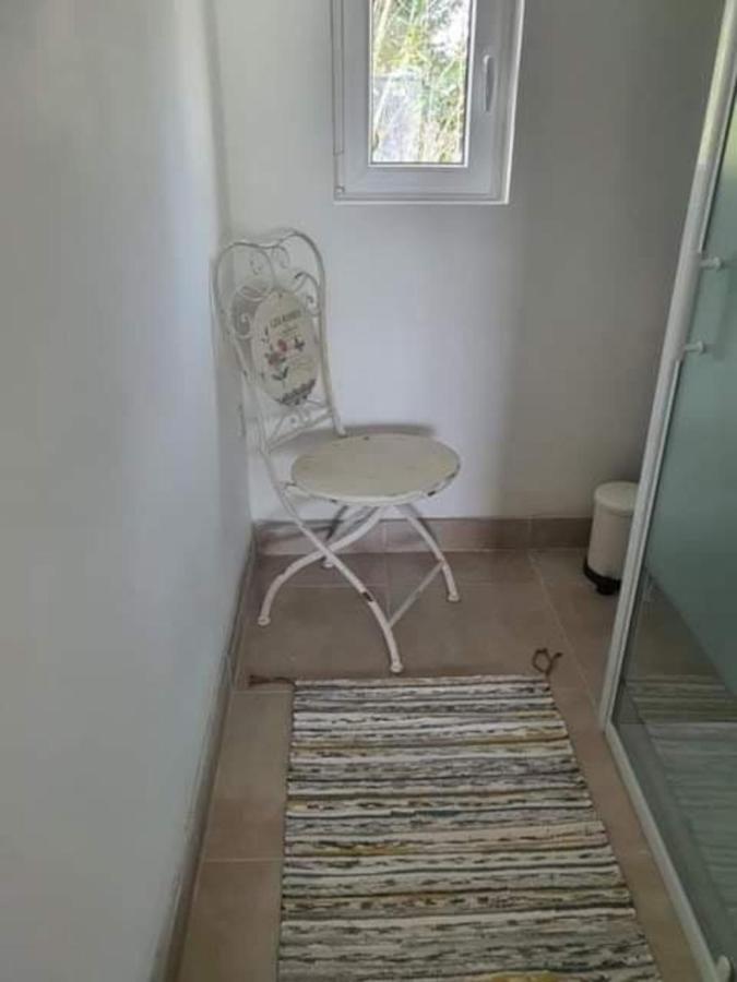 … Et La Fourmi Villa Saumane-de-Vaucluse Bagian luar foto