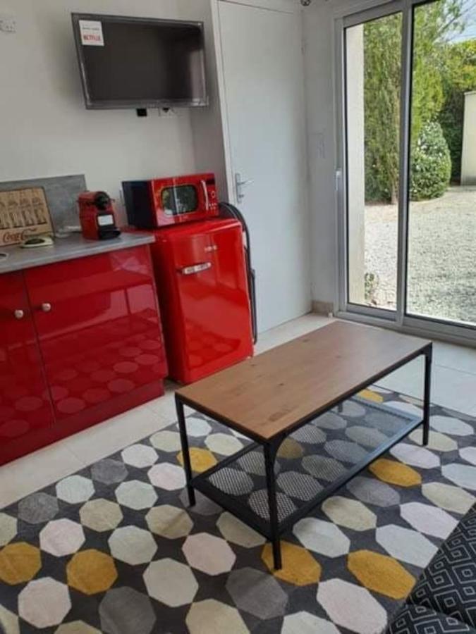 … Et La Fourmi Villa Saumane-de-Vaucluse Bagian luar foto