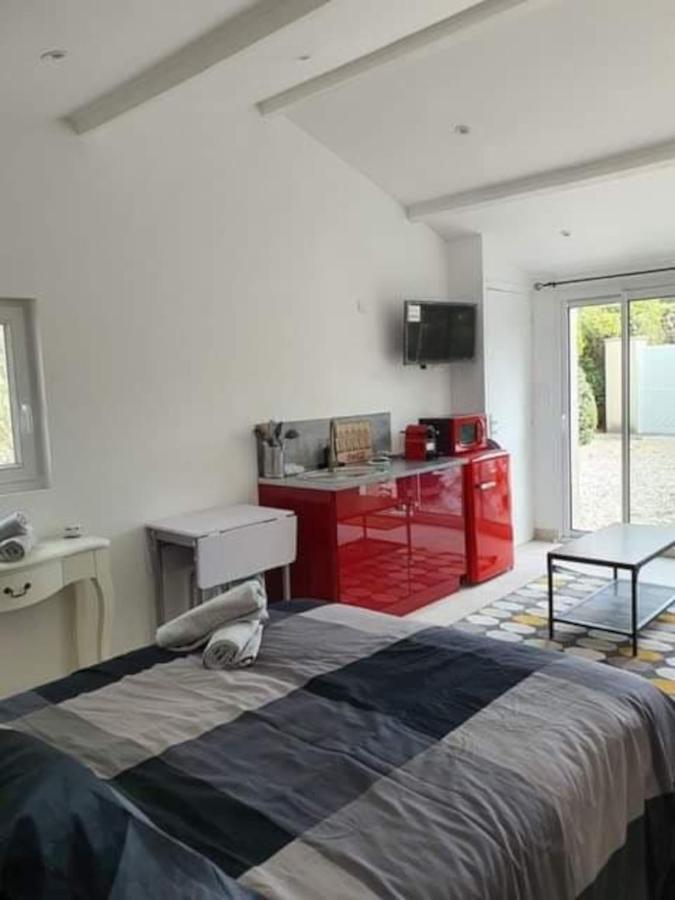 … Et La Fourmi Villa Saumane-de-Vaucluse Bagian luar foto